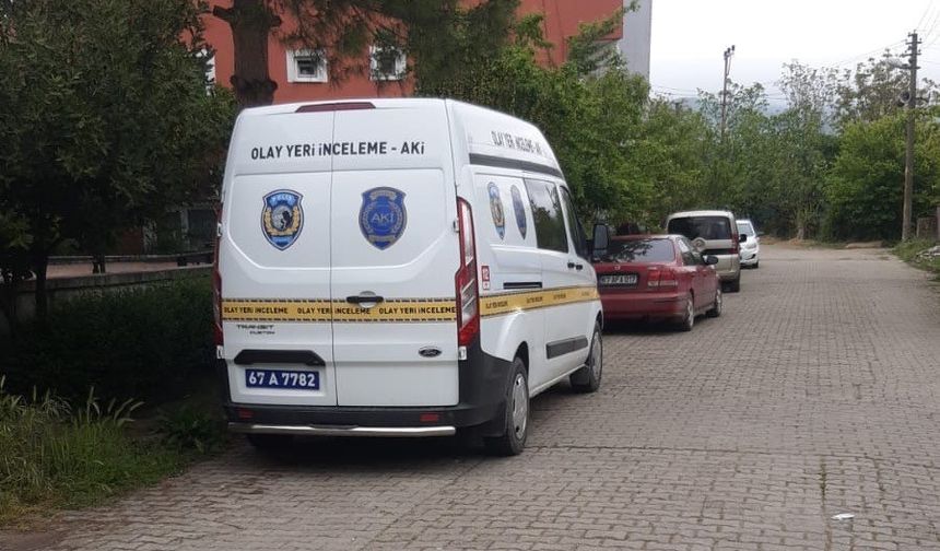 55 yaşındaki adam evinin balkonunda cansız bulundu