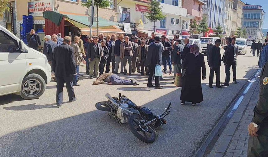 Karabük’te motosiklet yayaya çarptı: 2 yaralı