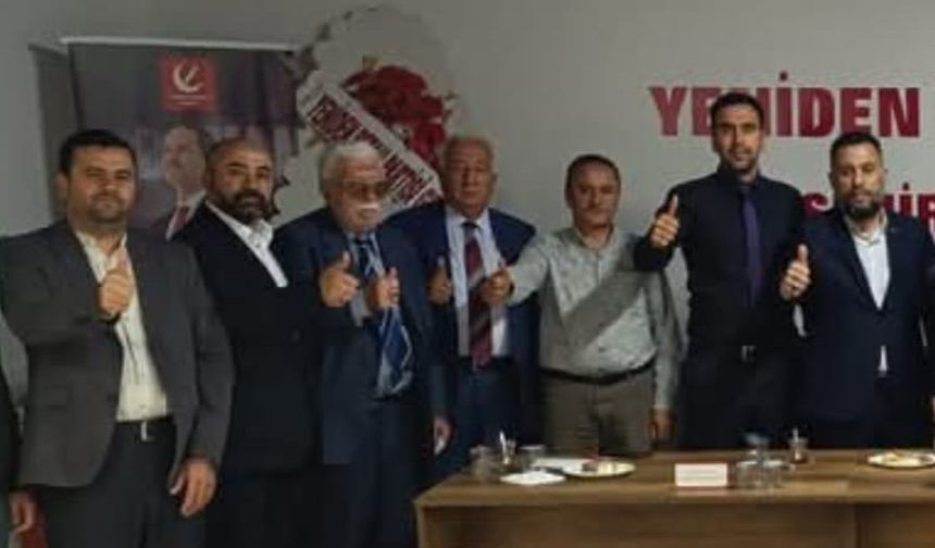 Kırşehir Yeniden Refah Partisi’nde 3 ilçe başkanı ile yöneticiler istifa etti