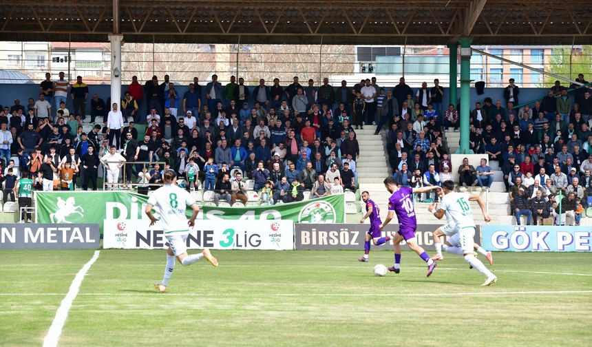 Kırşehir FK Ligde kalmayı garantiledi