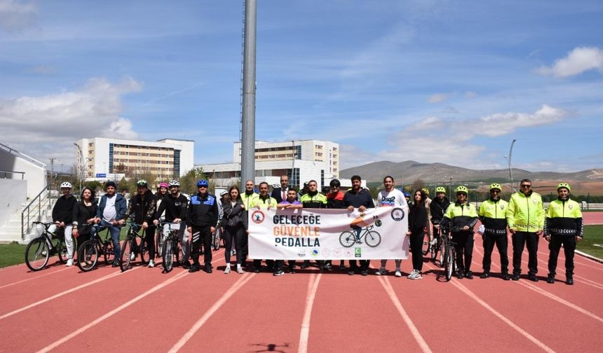 Kırşehir’de Pedallar Geleceğe Dönüyor: Trafik, sağlık ve çevre için ortak hedef
