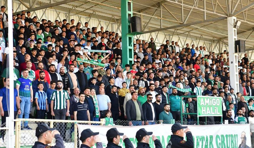 Kırşehirspor taraftarları, Ahi Stadyumu'nu çınlattı