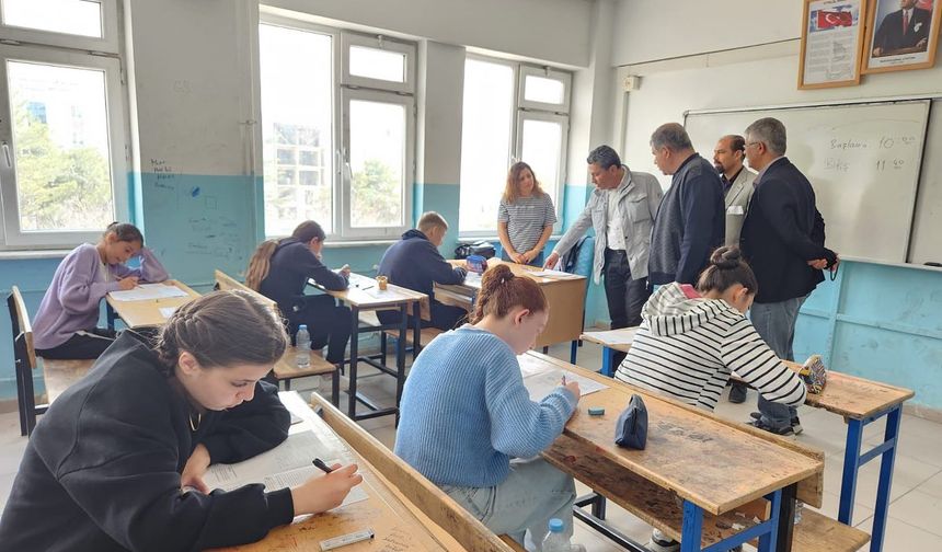 Öğrenciler gelecekleri için ter döktü