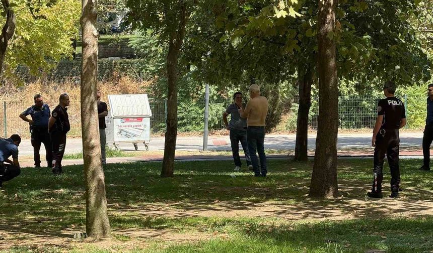Alkollü Şahıs Turgutlu’da B*çakla Tehdit Etti, Polis Müdahale Etti