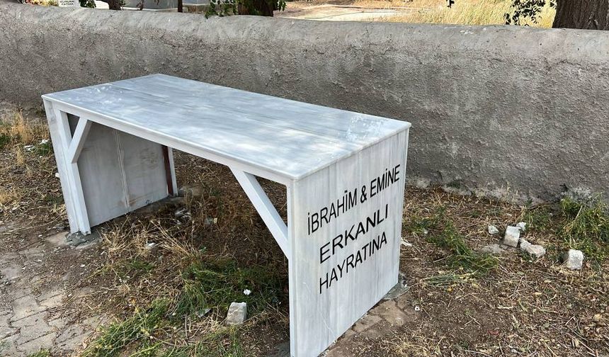 Köy mezarlığına musalla taşı kazandırıldı