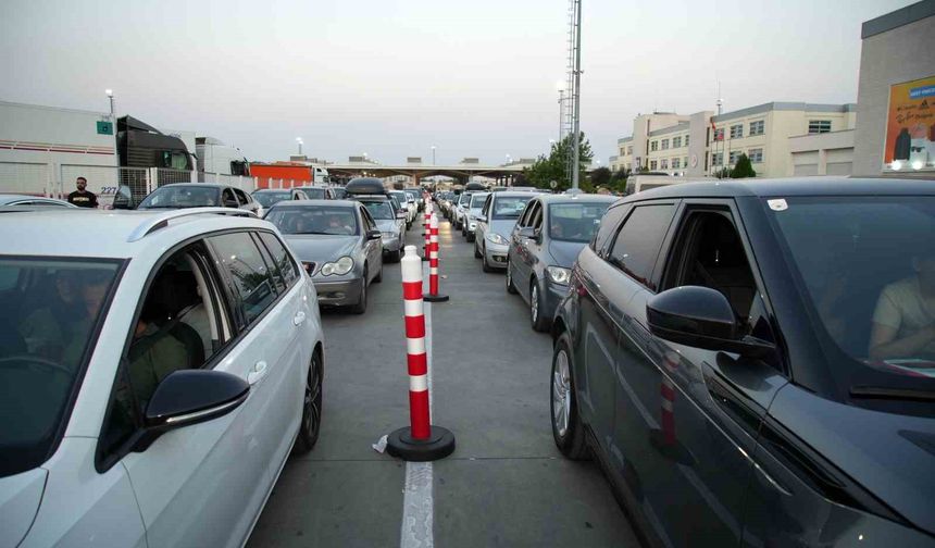 Gurbetçilerin dönüş yolculuğu başladı