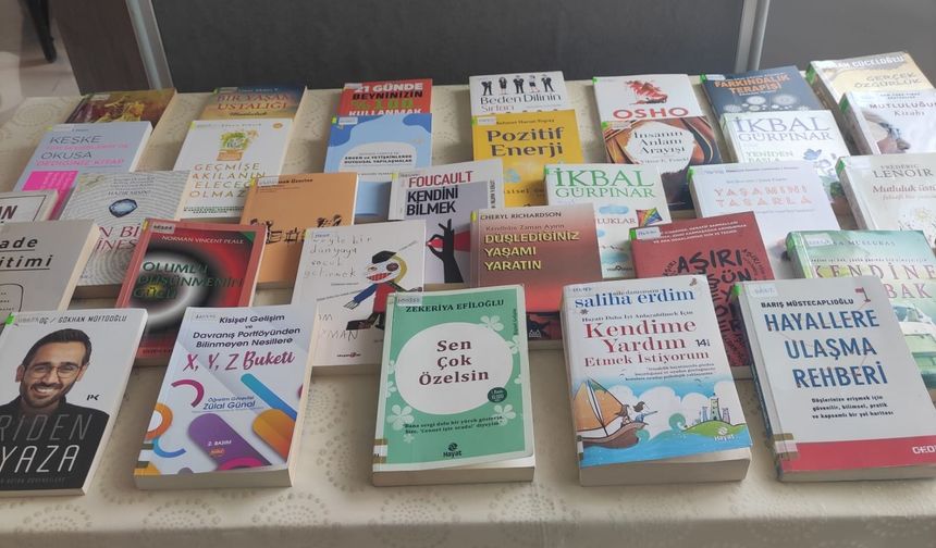 Kırşehir Aşık Paşa Kütüphanesi’nden kitapseverlere kişisel gelişim sergisi