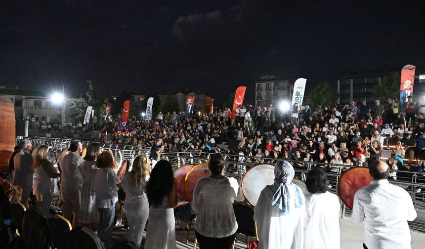 Kırşehir’de yaz akşamı Kent Parkı sallandı