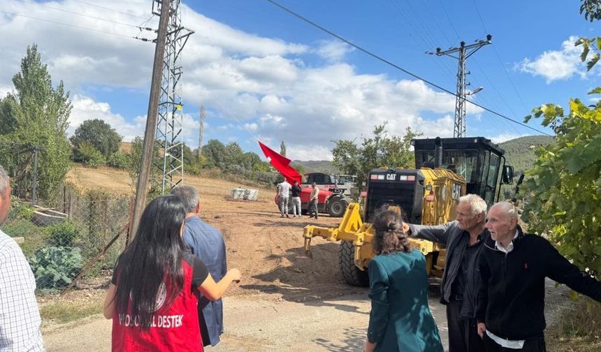Şehit Jandarma Özgür’ün baba ocağına Türk Bayrağı asıldı