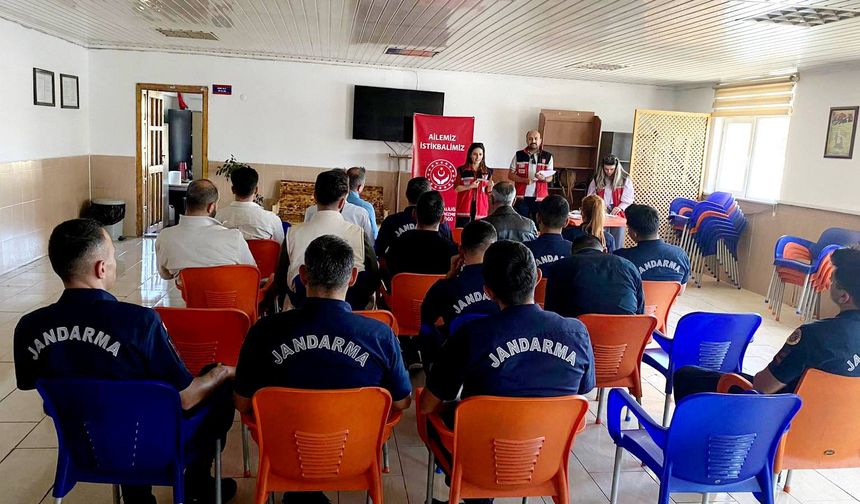 Kırşehir’de ASDEP ve 2025 Aile Yılı eğitimleri jandarma personeline taşındı