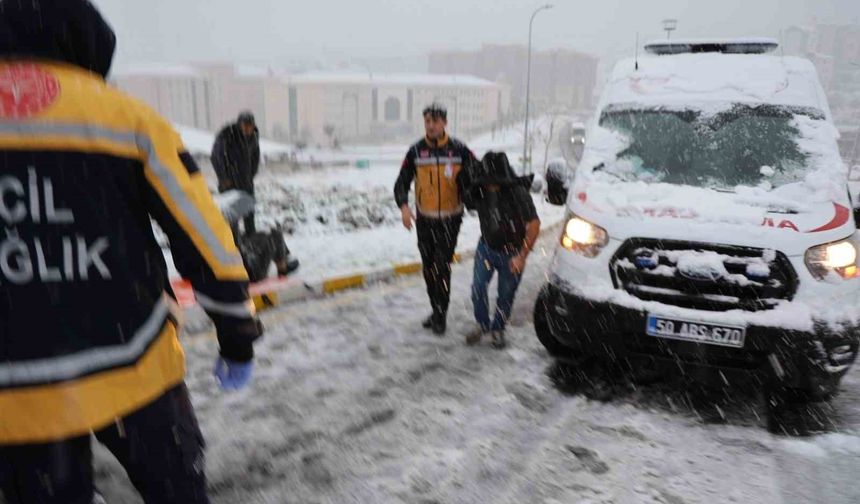 Kırşehir’e komşu ilde işçi servisi takla attı: 14 Yaralı