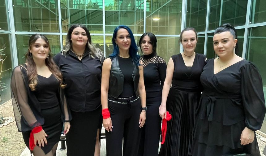 Kırşehir Kadın Çığlığı Erbane Korosu sahneyi salladı!