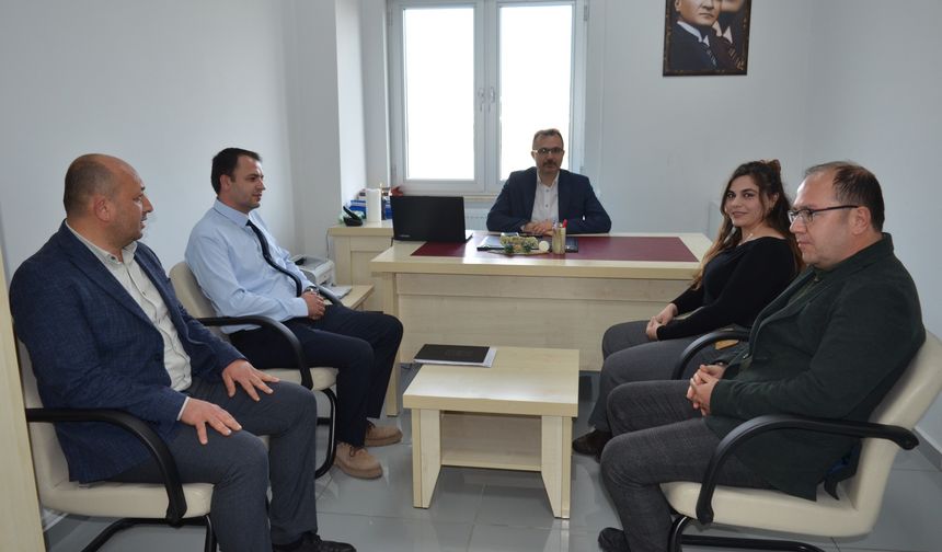 Ersoy, birim personeliyle bir araya geldi, çalışmaları inceledi