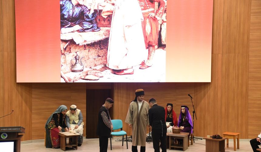 Ahilik Destanı sahneye taşındı: Tarih canlı anlatıldı