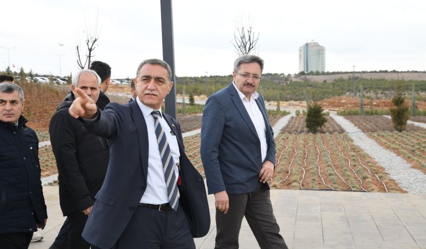 Rektör Karahocagil, üniversitedeki modern dönüşümleri yerinde inceledi