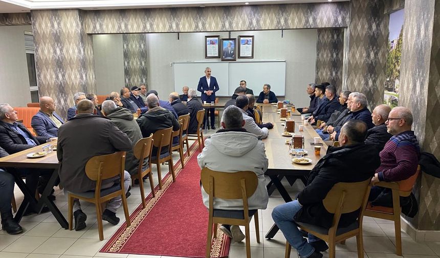 Başkan Çanakçı hemşehrileriyle aynı masada