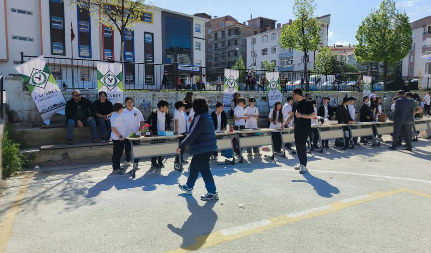 Cacabey Ortaokulu Bilimle Şenlendi!