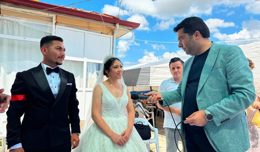 Yüzükleri Başkan Demirci Taktı