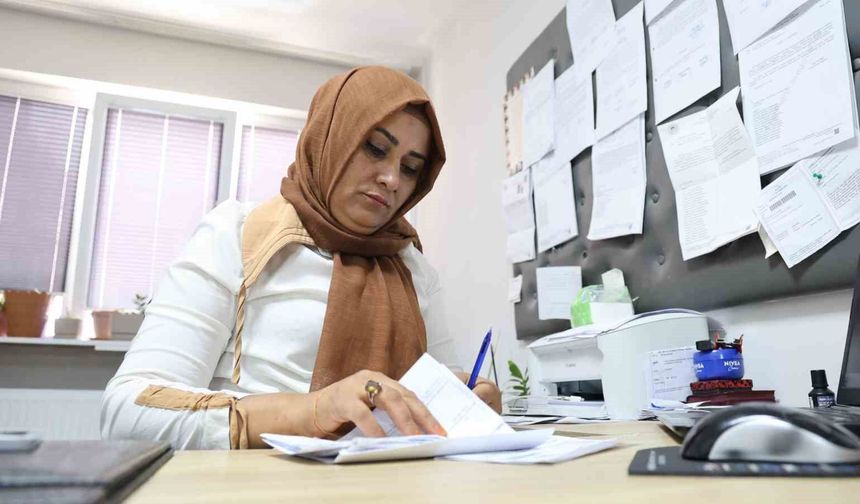 "Kadından muhtar olmaz" dediler, Kırşehir'in en büyük mahallesine muhtar seçildi