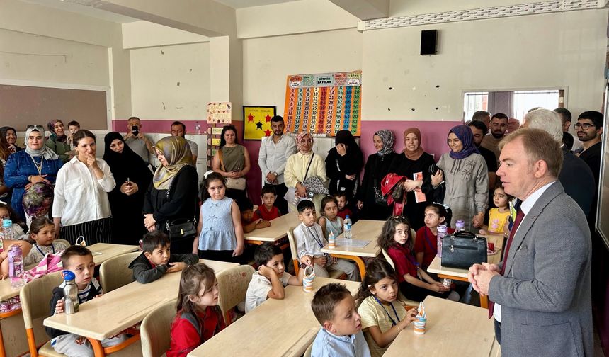 Gülşen, Miniklerle Buluştu
