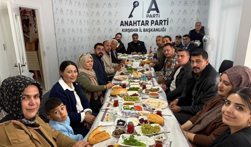 Anahtar Parti Kırşehir teşkilatı kahvaltı programında buluştu