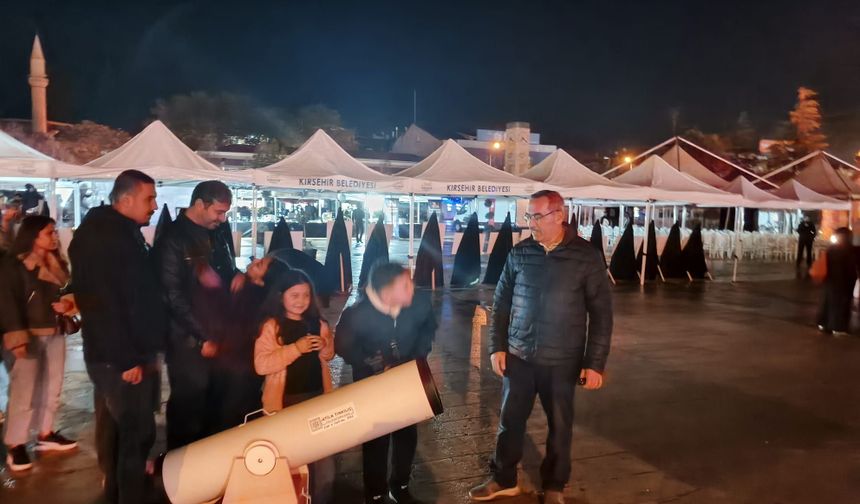 Cacabey Meydanı’nda astronomi şöleni: Dev teleskoplarla uzayın derinliklerine yolculuk!