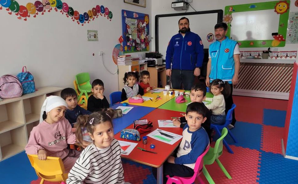 Kırşehir’de minik yüreklerden büyük destek