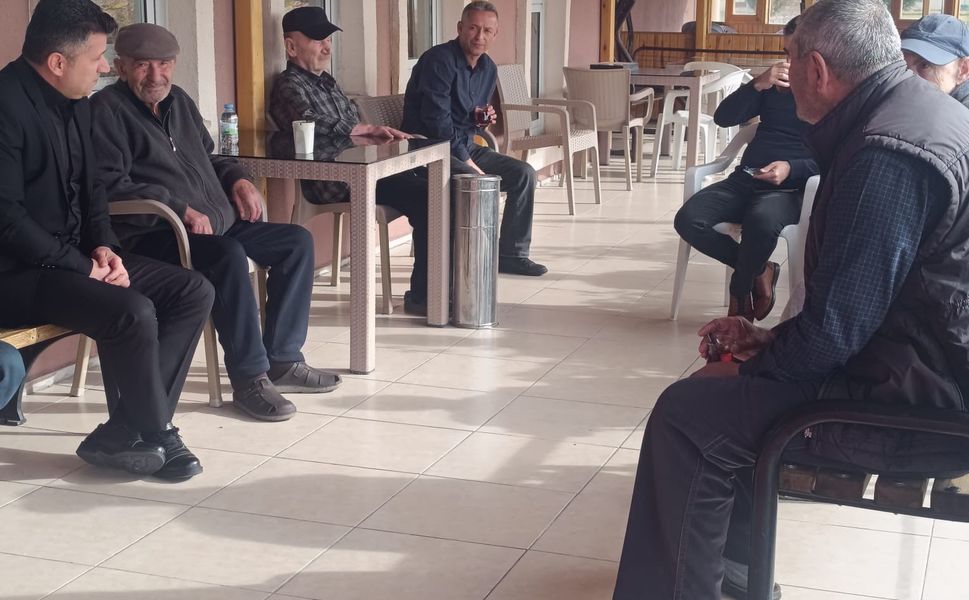 Büyüklerin tebessümü gönülleri ısıttı