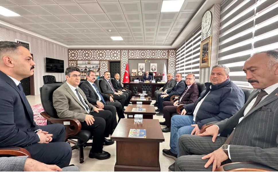 Büyük Türkiye hedefinde bürokrasi turu