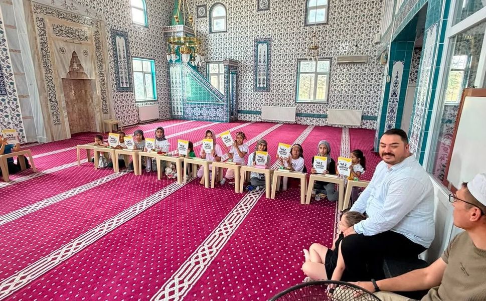 Çiçekdağı'nda Çocuklara Kur'an Kursu Sürprizi!