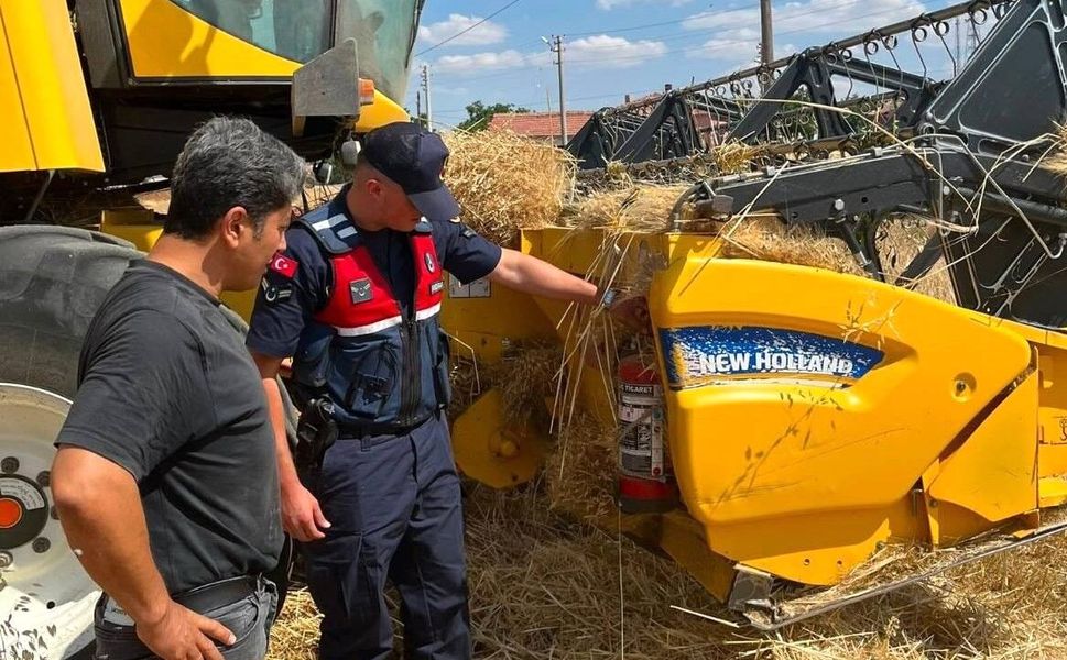 Jandarma anız yangınlarına karşı sahada