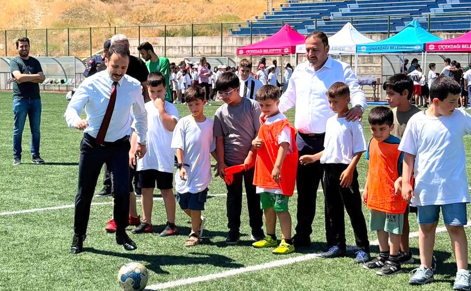 Kaymakam Öğüt çocukların sevincine ortak oldu