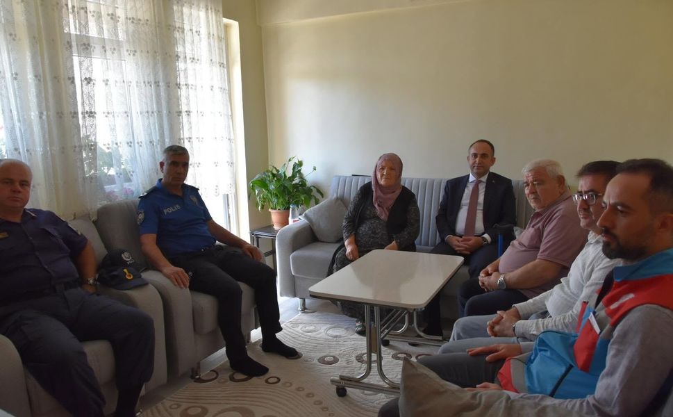 Kaymakam’dan ilk ziyaret şehit ailesine