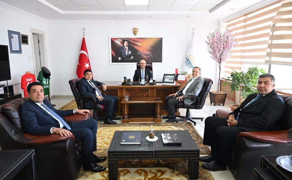 Kırşehir'de Siyasi Trafik Hızlandı!