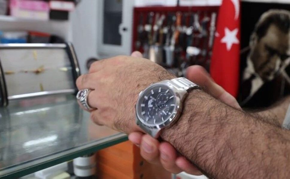 Akıllı saatler revaçtaydı, şimdi Kırşehir’de analog saatlere dönüş başladı