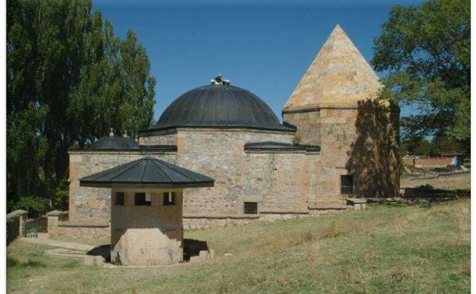 BUNU BİLİYOR MUYDUNUZ? KIRŞEHİR’İN DERS ETTİREN 8 ASIRLIK TARİHİ HAZİNESİ
