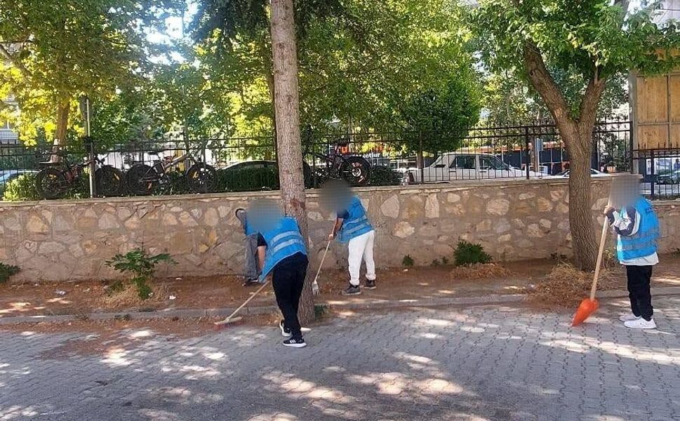 O Okul Yükümlülerin Çalışmasıyla Yenilendi