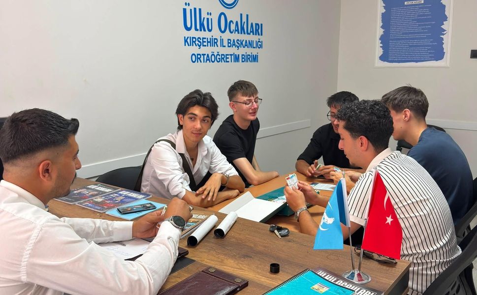 Kırşehirli Gençler "Ocakta Bul" Oyunuyla Kaynaştı