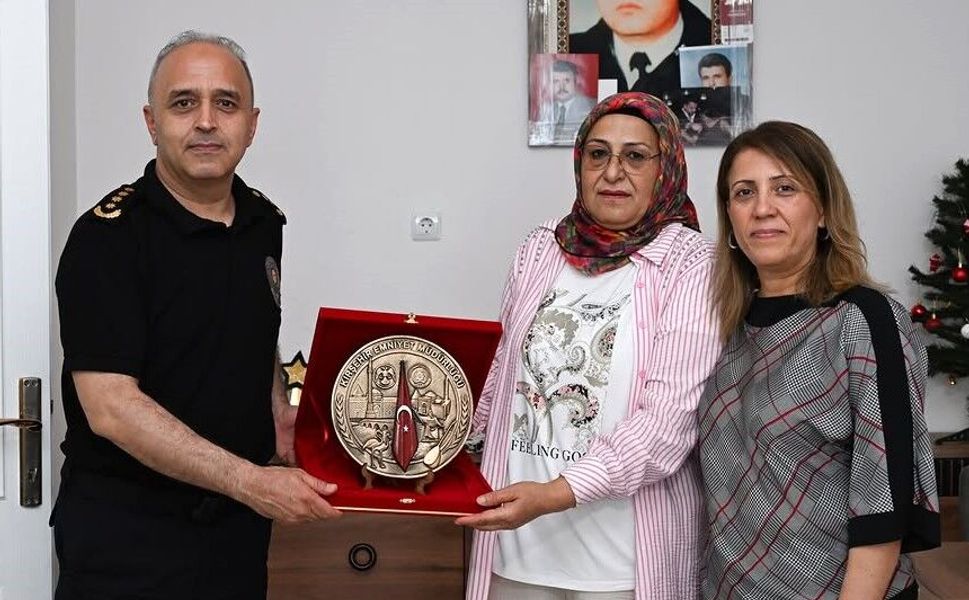 Emniyet Müdürü Görücü, şehit ailesi yalnız bırakmadı