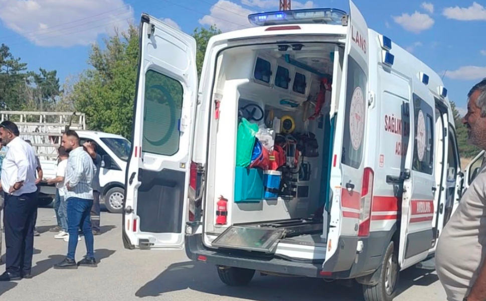 Mucur’da Kaza: 1’i Ağır 2 Kişi Yaralandı