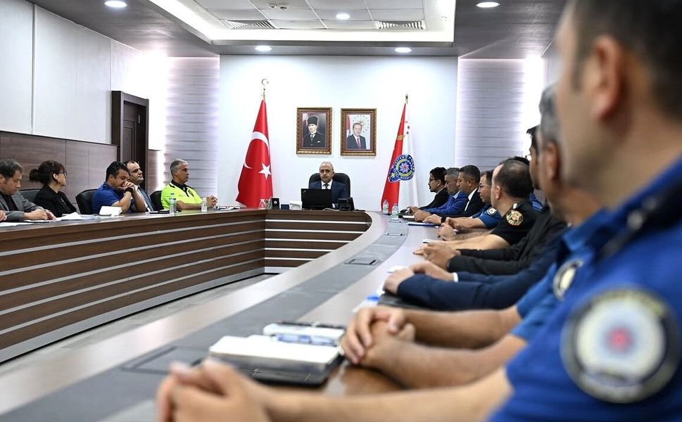 Kırşehir'de asayiş ve trafik uygulamaları gözden geçirildi
