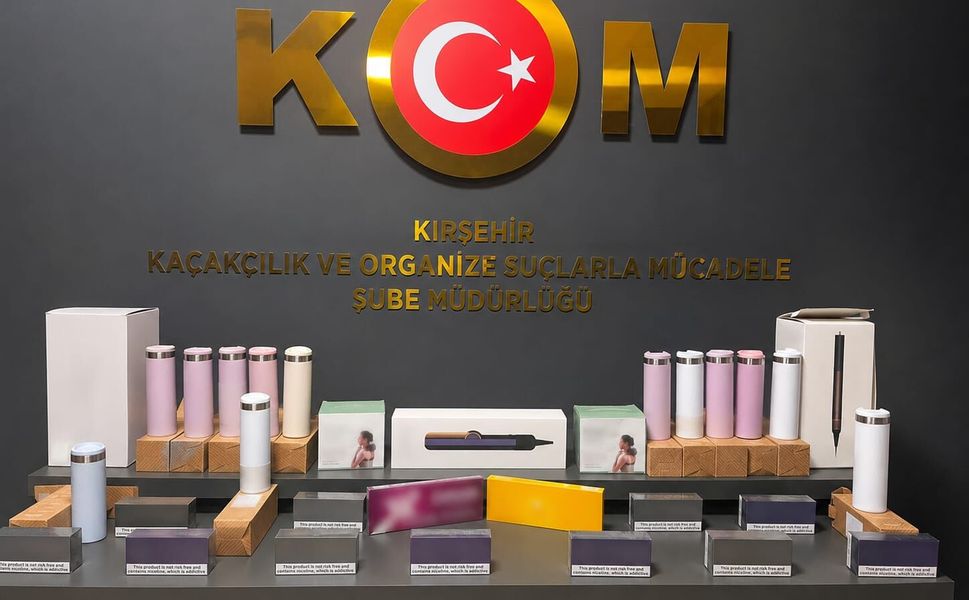 Kırşehir’de kaçakçılık operasyonu! Araçta çok sayıda ürün ele geçirildi