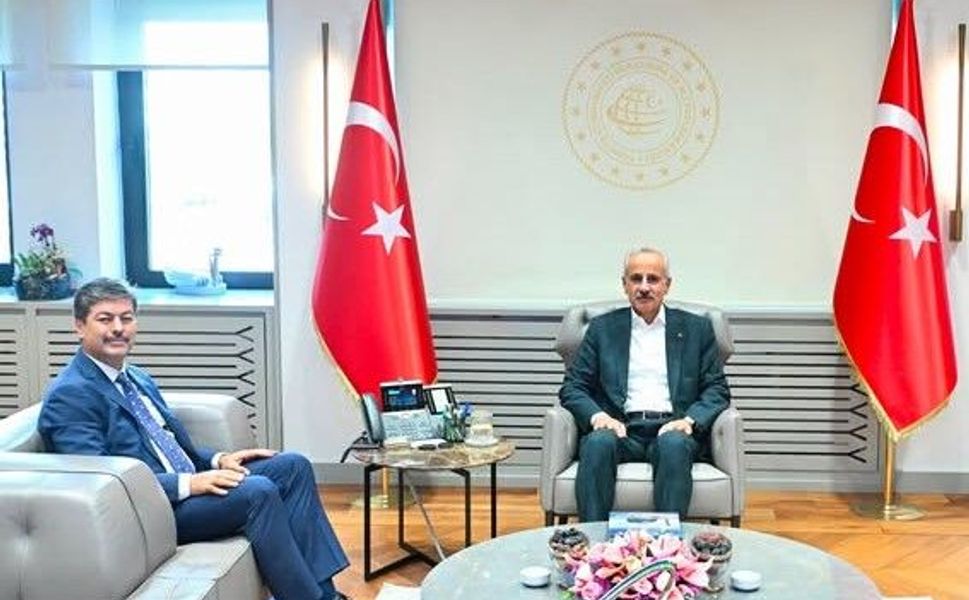Kırşehir’in karayolu yatırımları hızlanıyor! Bakan Uraloğlu ile önemli görüşme