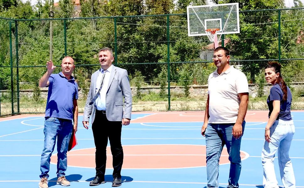 Mucur’da spor yatırımları yerinde incelendi!