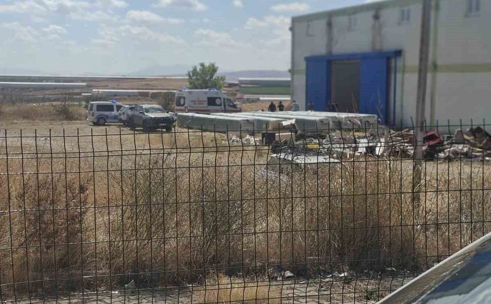 Güneykent’te Feci Olay: Çatıdan Düşen H.K. Kurtarılamadı