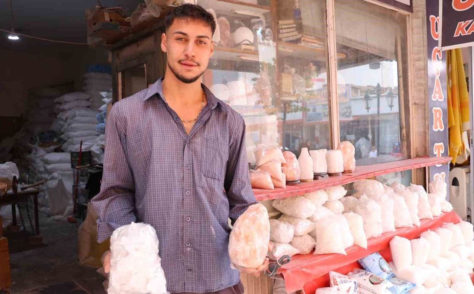Kırşehir’de turşu sezonu başladı, kaya tuzuna talep düştü
