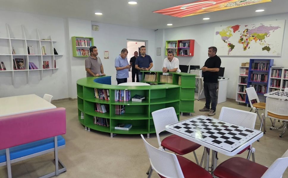 Liselerde İncelemelerde Bulundu