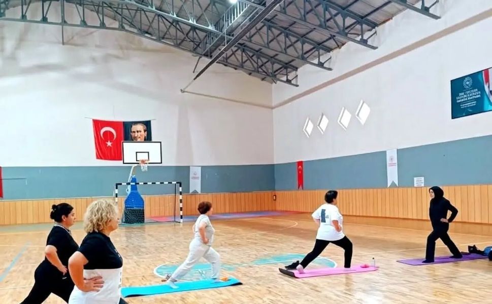 Mucurlu Kadınlar Formunu Pilates İle Koruyor