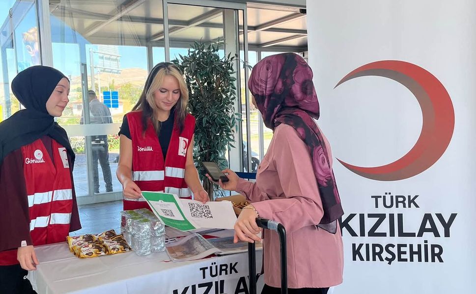 Kızılay'dan Öğrencilere Sıcak Karşılama
