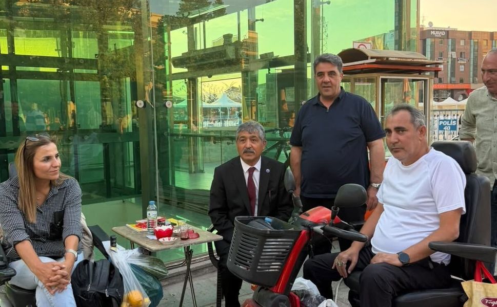Anahtar Parti Heyeti Kırşehir'e Çıkarma Yaptı!